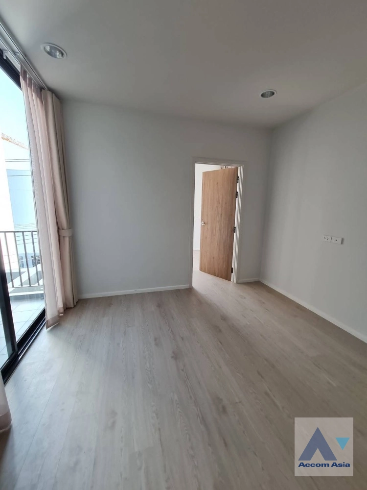 10  3 br Townhouse for rent and sale in Phaholyothin ,Bangkok  at Nue Connex Don Mueang AA41866