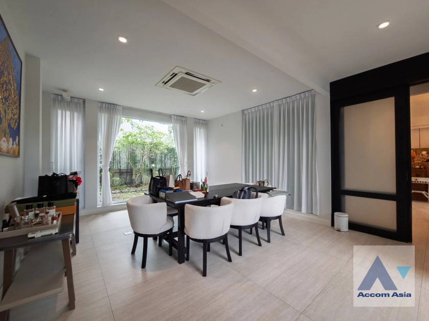 6  4 br House for rent and sale in Sukhumvit ,Bangkok BTS Phrom Phong AA41871