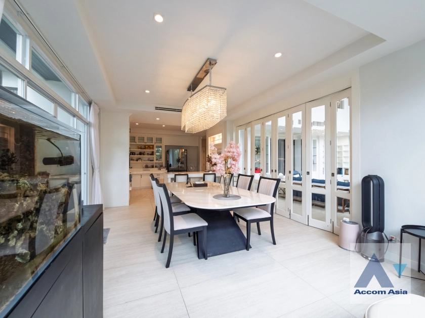 9  4 br House for rent and sale in Sukhumvit ,Bangkok BTS Phrom Phong AA41871