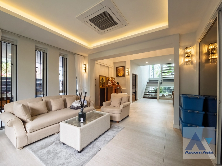 5  4 br House for rent and sale in Sukhumvit ,Bangkok BTS Phrom Phong AA41871