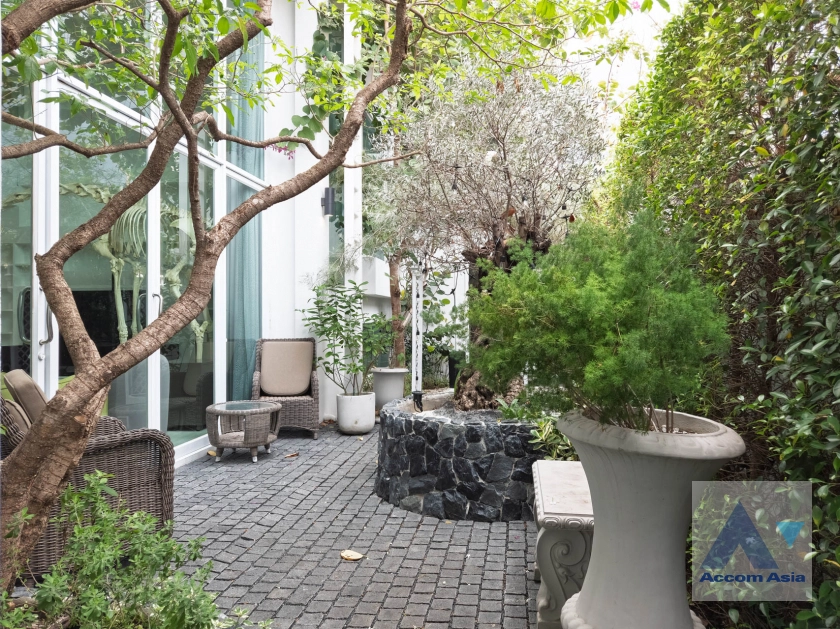  1  4 br House for rent and sale in Sukhumvit ,Bangkok BTS Phrom Phong AA41871