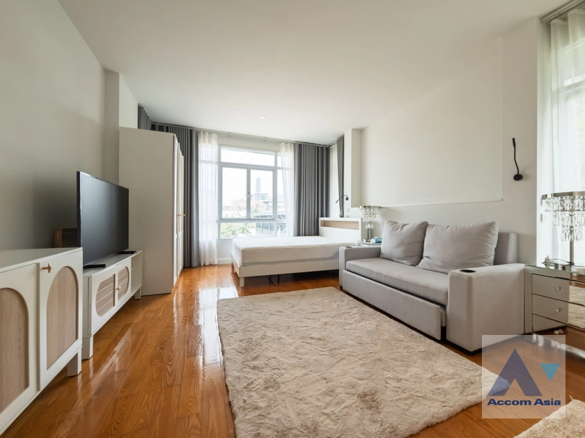 28  4 br House for rent and sale in Sukhumvit ,Bangkok BTS Phrom Phong AA41871