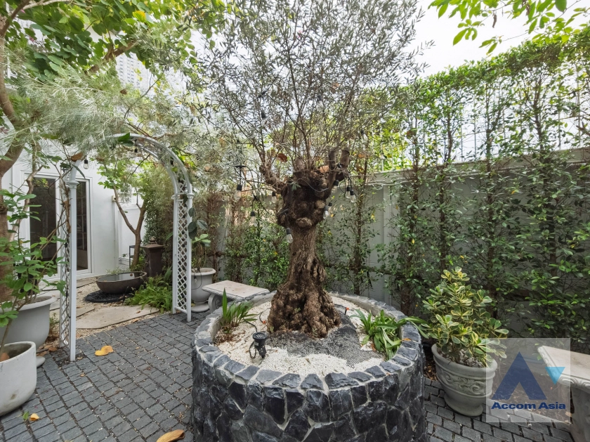 36  4 br House for rent and sale in Sukhumvit ,Bangkok BTS Phrom Phong AA41871