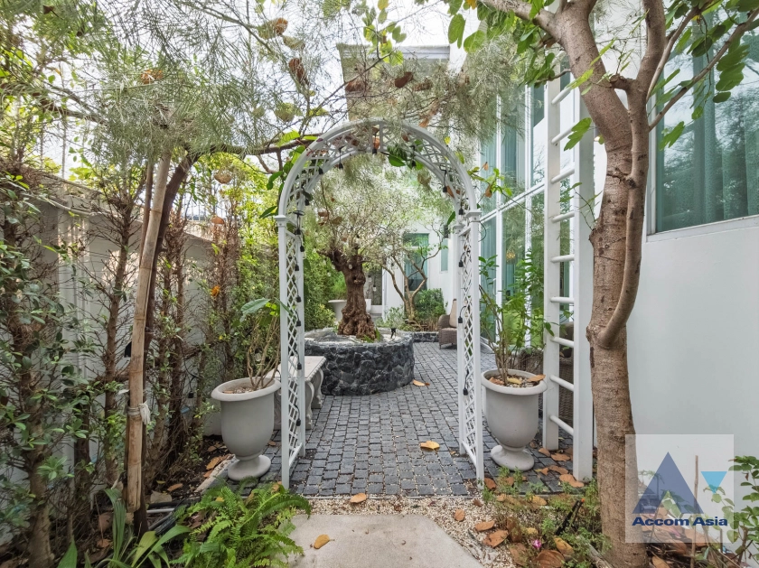 37  4 br House for rent and sale in Sukhumvit ,Bangkok BTS Phrom Phong AA41871