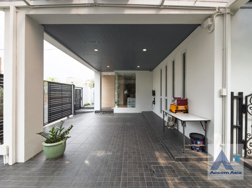 39  4 br House for rent and sale in Sukhumvit ,Bangkok BTS Phrom Phong AA41871