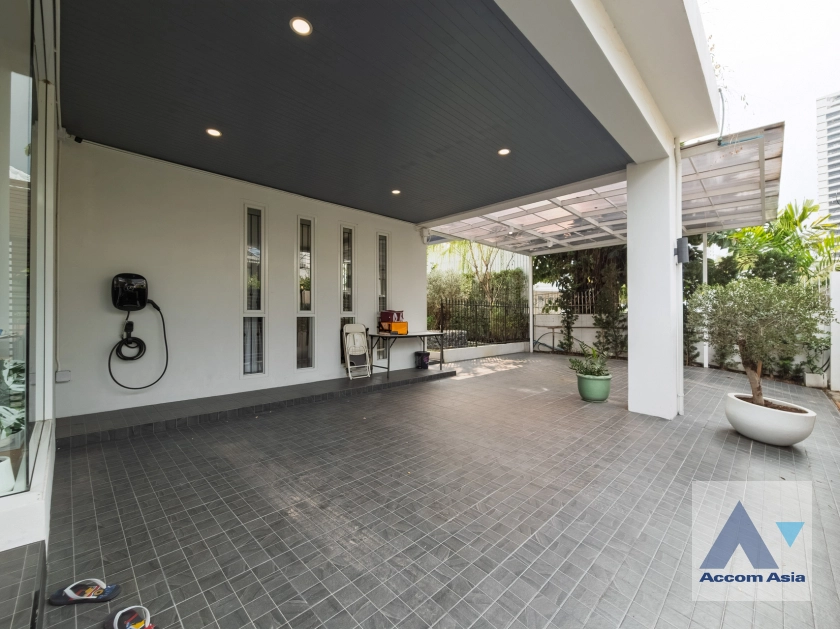 40  4 br House for rent and sale in Sukhumvit ,Bangkok BTS Phrom Phong AA41871