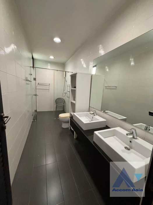 7  5 br Townhouse For Rent in Sukhumvit ,Bangkok BTS Thong Lo AA41874