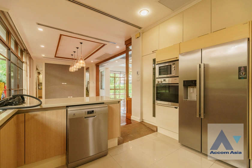 12  4 br House for rent and sale in Sukhumvit ,Bangkok BTS Phra khanong at Baan Sansiri Sukhumvit 67 AA41875