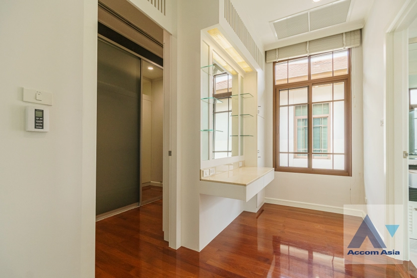 26  4 br House for rent and sale in Sukhumvit ,Bangkok BTS Phra khanong at Baan Sansiri Sukhumvit 67 AA41875