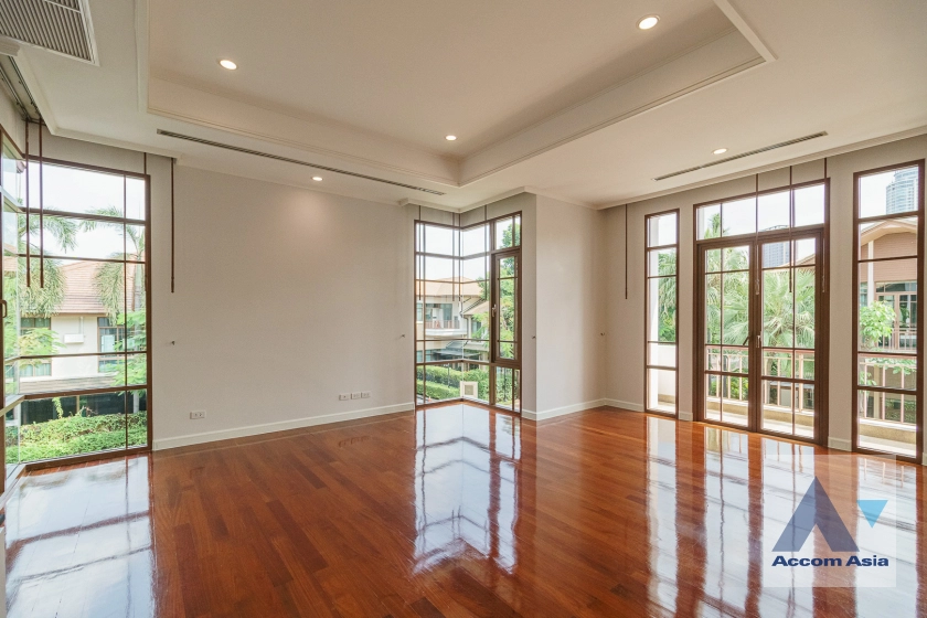 24  4 br House for rent and sale in Sukhumvit ,Bangkok BTS Phra khanong at Baan Sansiri Sukhumvit 67 AA41875