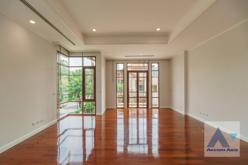 23  4 br House for rent and sale in Sukhumvit ,Bangkok BTS Phra khanong at Baan Sansiri Sukhumvit 67 AA41875