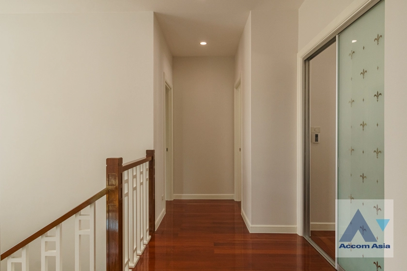 30  4 br House for rent and sale in Sukhumvit ,Bangkok BTS Phra khanong at Baan Sansiri Sukhumvit 67 AA41875