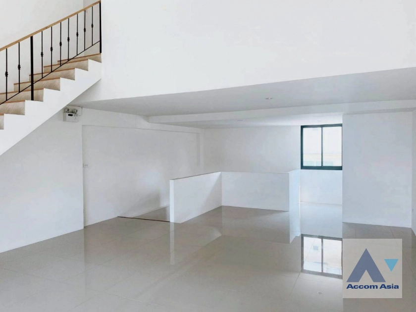 unitHome Office |  3 Bedrooms  House For Rent in Sathorn, Bangkok  near BRT Wat Dokmai (AA41879)