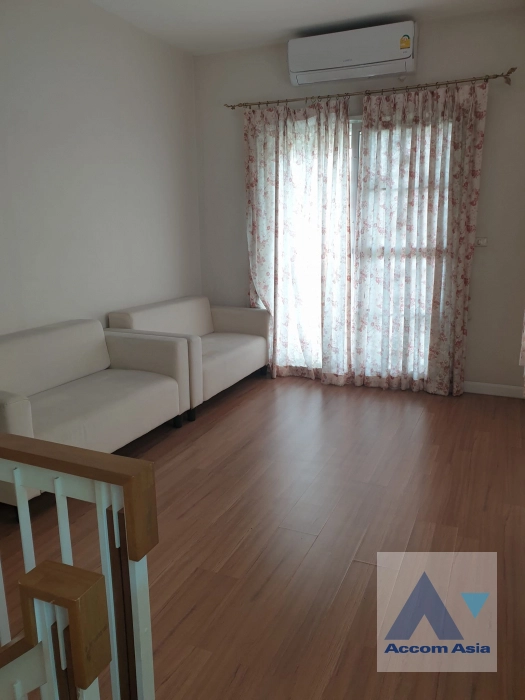 unit 3 Bedrooms  House For Rent in Samutprakan, Samutprakan  (AA41886)