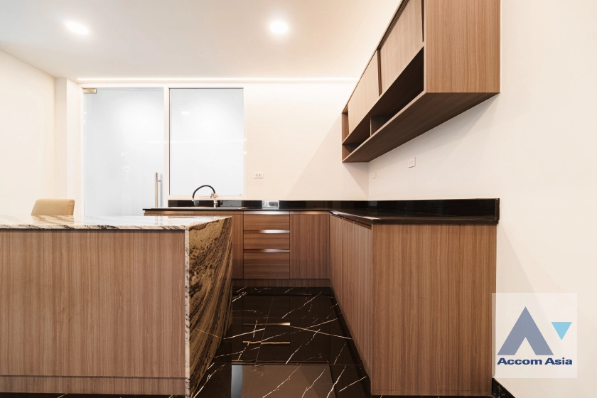  1  4 br House for rent and sale in Sukhumvit ,Bangkok BTS Thong Lo at Baan Klang Krung Thonglor AA41925