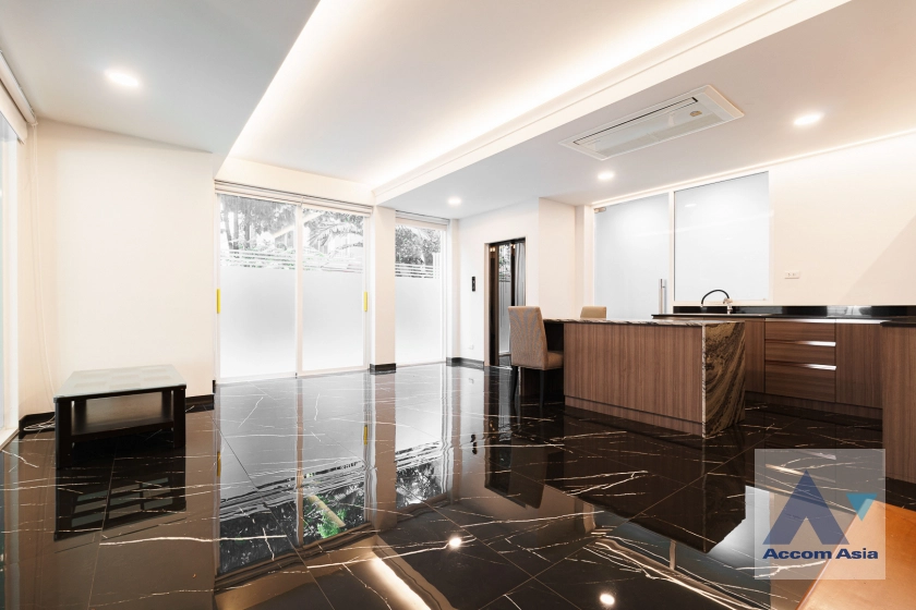 7  4 br House for rent and sale in Sukhumvit ,Bangkok BTS Thong Lo at Baan Klang Krung Thonglor AA41925