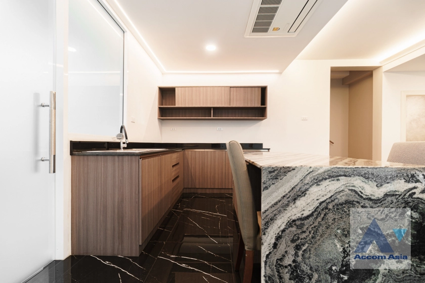 10  4 br House for rent and sale in Sukhumvit ,Bangkok BTS Thong Lo at Baan Klang Krung Thonglor AA41925