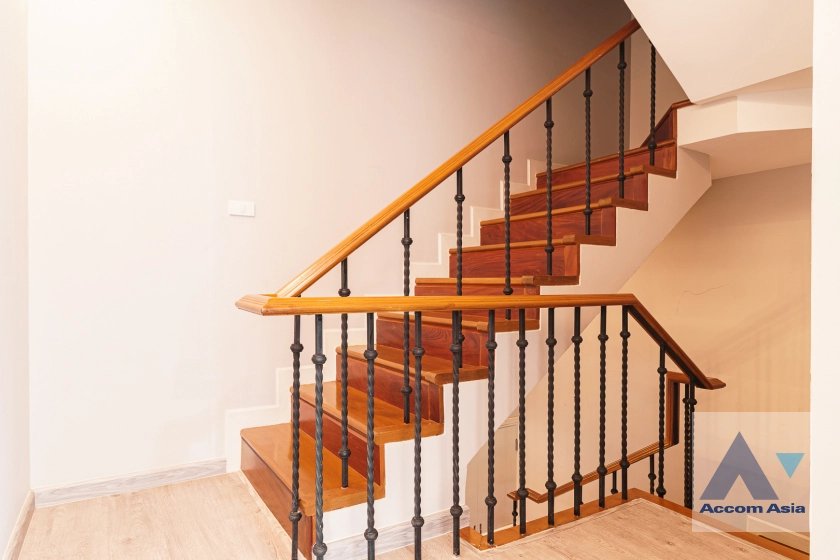 23  4 br House for rent and sale in Sukhumvit ,Bangkok BTS Thong Lo at Baan Klang Krung Thonglor AA41925