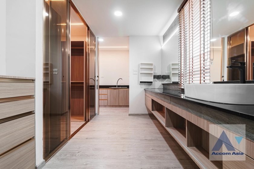 31  4 br House for rent and sale in Sukhumvit ,Bangkok BTS Thong Lo at Baan Klang Krung Thonglor AA41925