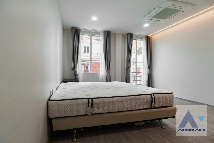 26  4 br House for rent and sale in Sukhumvit ,Bangkok BTS Thong Lo at Baan Klang Krung Thonglor AA41925