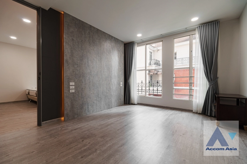 28  4 br House for rent and sale in Sukhumvit ,Bangkok BTS Thong Lo at Baan Klang Krung Thonglor AA41925