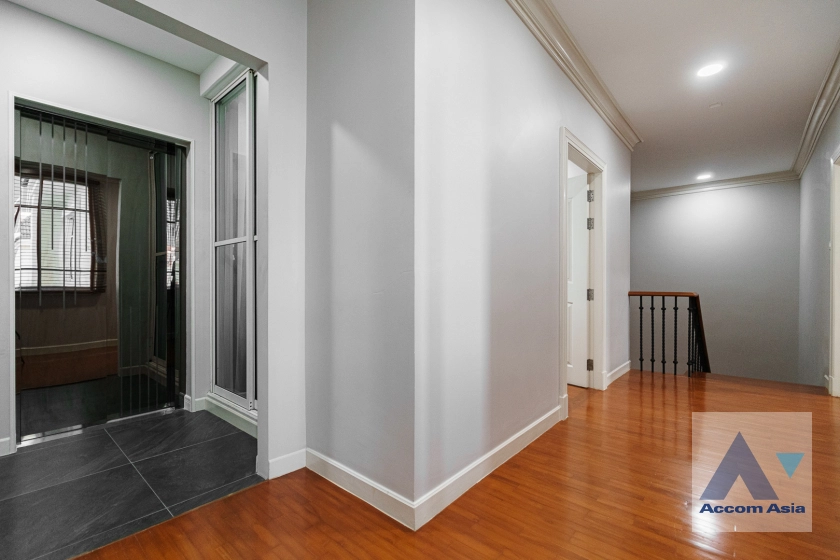 40  4 br House for rent and sale in Sukhumvit ,Bangkok BTS Thong Lo at Baan Klang Krung Thonglor AA41925