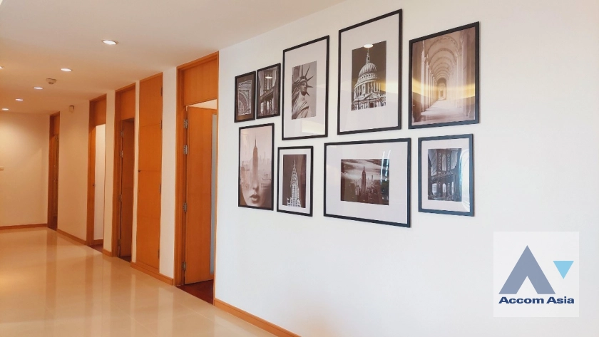 9  3 br Apartment for rent and sale in Sathorn ,Bangkok MRT Lumphini at Cozy and Convenient Apartment Near Garden Intl AA41929