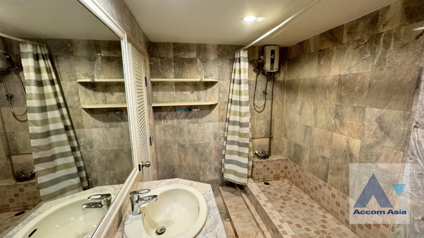 9  1 br Condominium for rent and sale in Sukhumvit ,Bangkok BTS Nana at Saranjai mansion AA41930