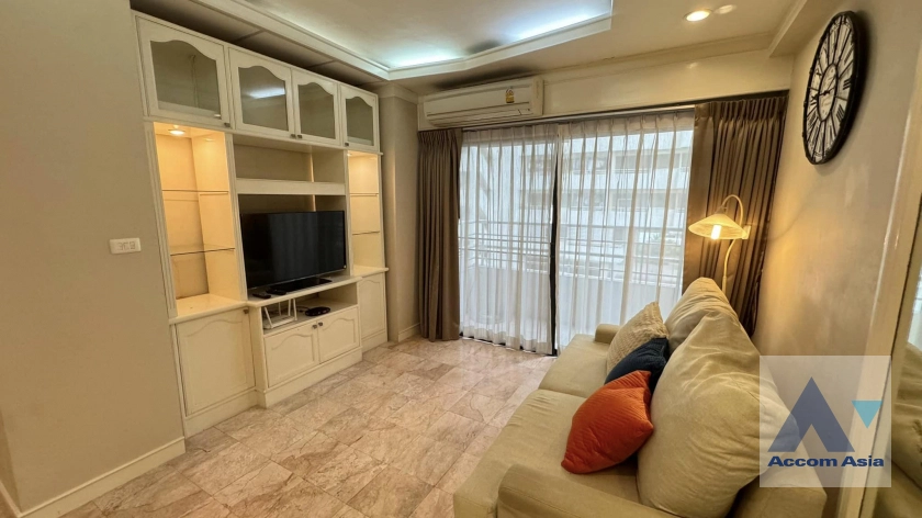  Saranjai mansion Condominium  1 Bedroom for Sale & Rent BTS Nana in Sukhumvit Bangkok
