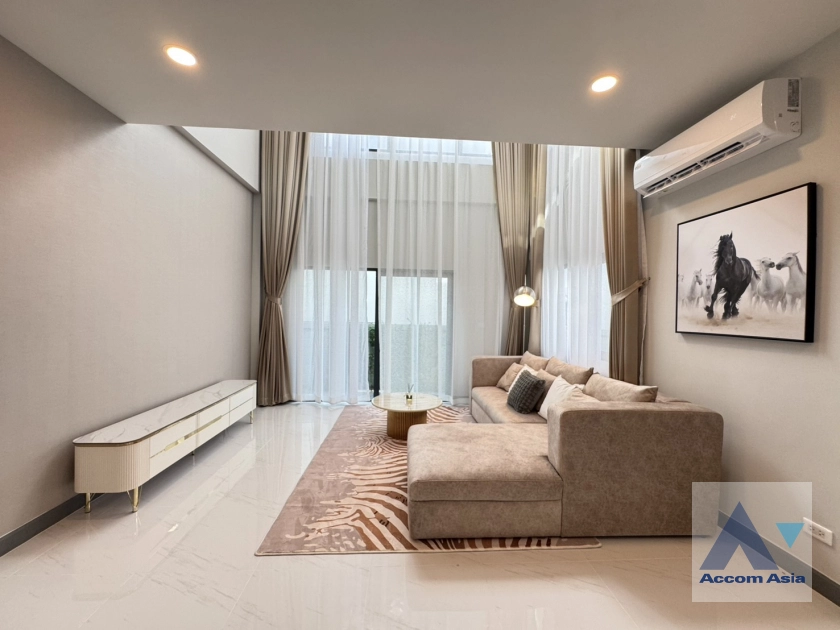 unitFully Furnished |  4 Bedrooms  House For Rent in Samutprakan, Samutprakan  near BTS Bang Na (AA41934)