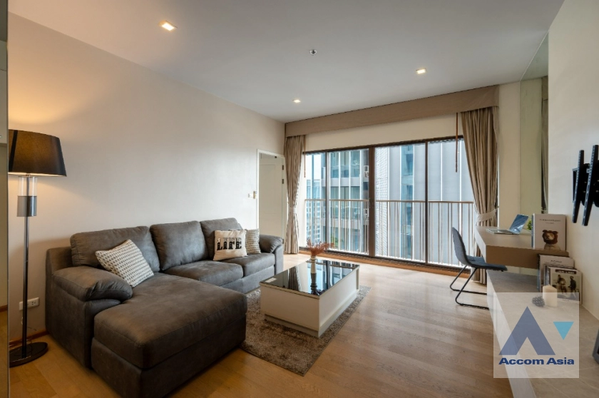 Fully Furnished | Noble Refine Condominium  1 Bedroom for Sale BTS Phrom Phong in Sukhumvit Bangkok