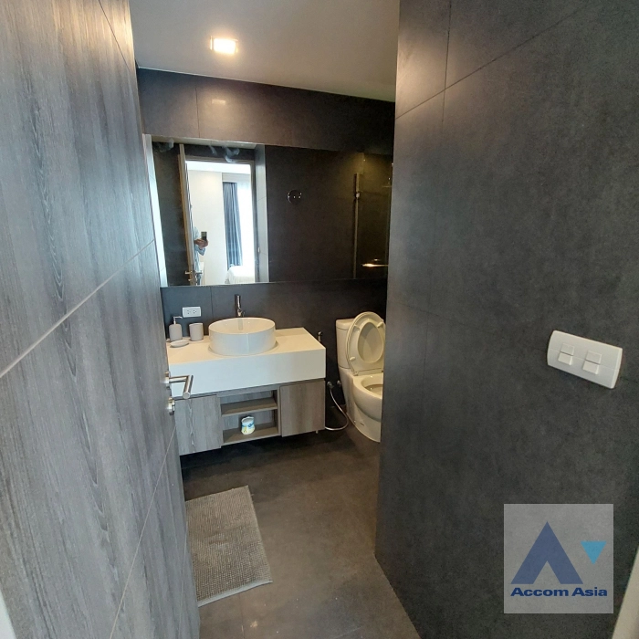 17  2 br Condominium for rent and sale in Sukhumvit ,Bangkok MRT Queen Sirikit National Convention Center at Trapezo Sukhumvit 16 AA41941