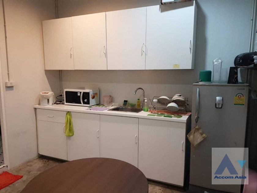 9  Shophouse for rent and sale in Silom ,Bangkok BTS Sala Daeng AA41949