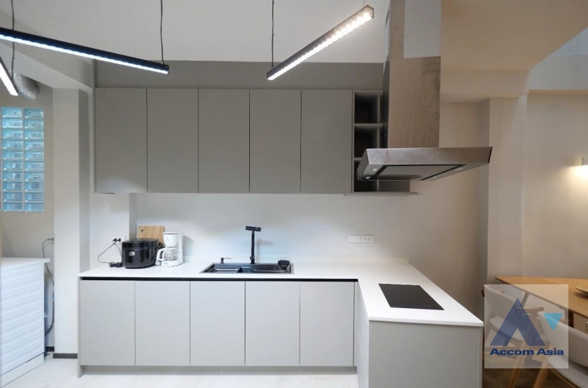 8  3 br Townhouse for rent and sale in Sukhumvit ,Bangkok BTS Phra khanong AA41951