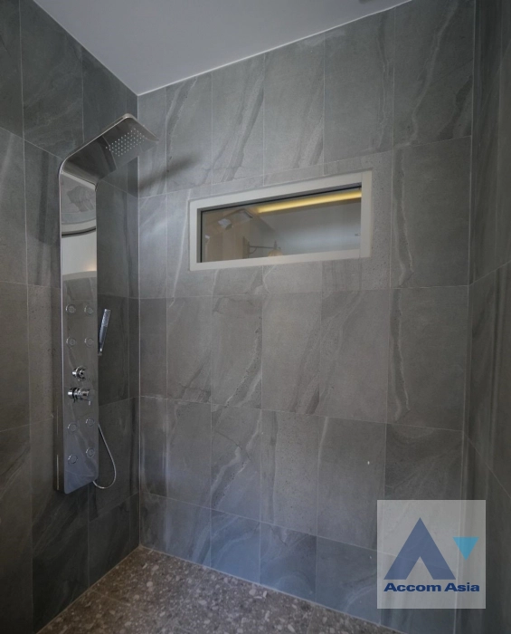 21  3 br Townhouse for rent and sale in Sukhumvit ,Bangkok BTS Phra khanong AA41951