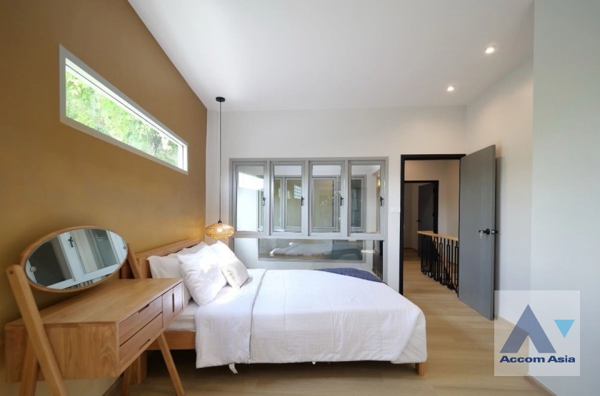 15  3 br Townhouse for rent and sale in Sukhumvit ,Bangkok BTS Phra khanong AA41951