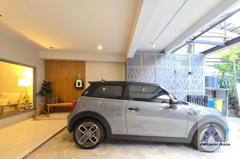 23  3 br Townhouse for rent and sale in Sukhumvit ,Bangkok BTS Phra khanong AA41951