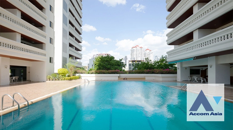 unit 3 Bedrooms  Apartment For Rent in Sukhumvit, Bangkok  near BTS Thong Lo (AA41955)