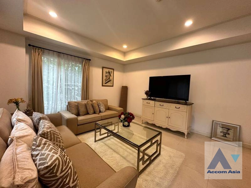 unit 2 Bedrooms  Condominium For Rent in Sukhumvit, Bangkok  near BTS Thong Lo (AA41959)