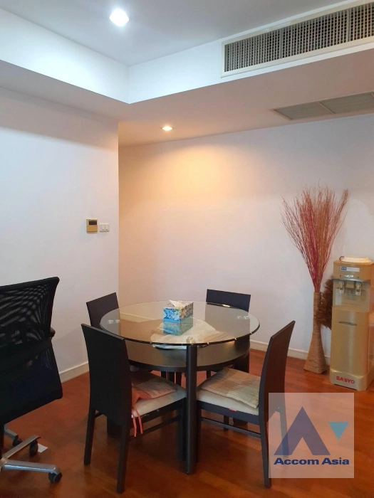 unit 2 Bedrooms  Condominium For Sale in Sukhumvit, Bangkok  near BTS Phrom Phong (AA41960)
