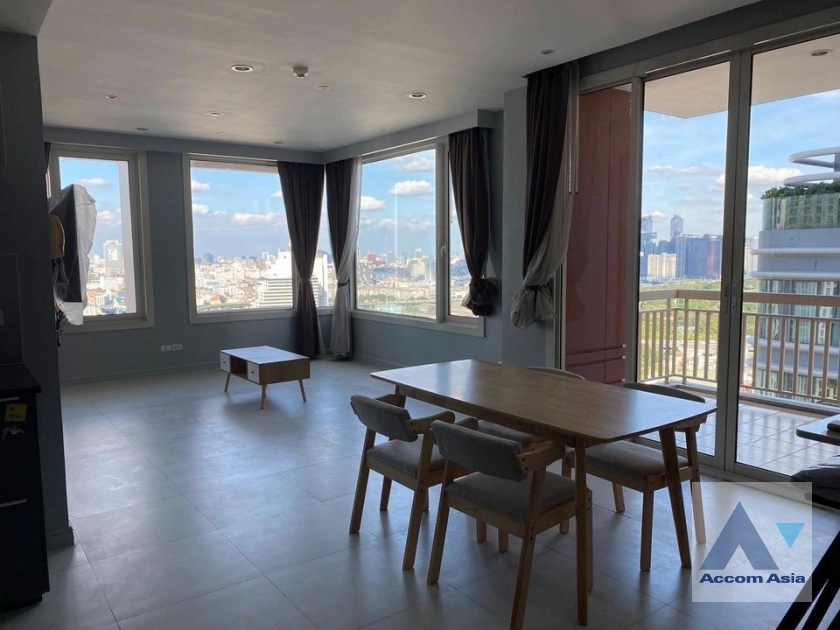 Pet friendly |  Manhattan Chidlom Condominium  3 Bedroom for Rent BTS Chitlom in Newphetchaburi Bangkok