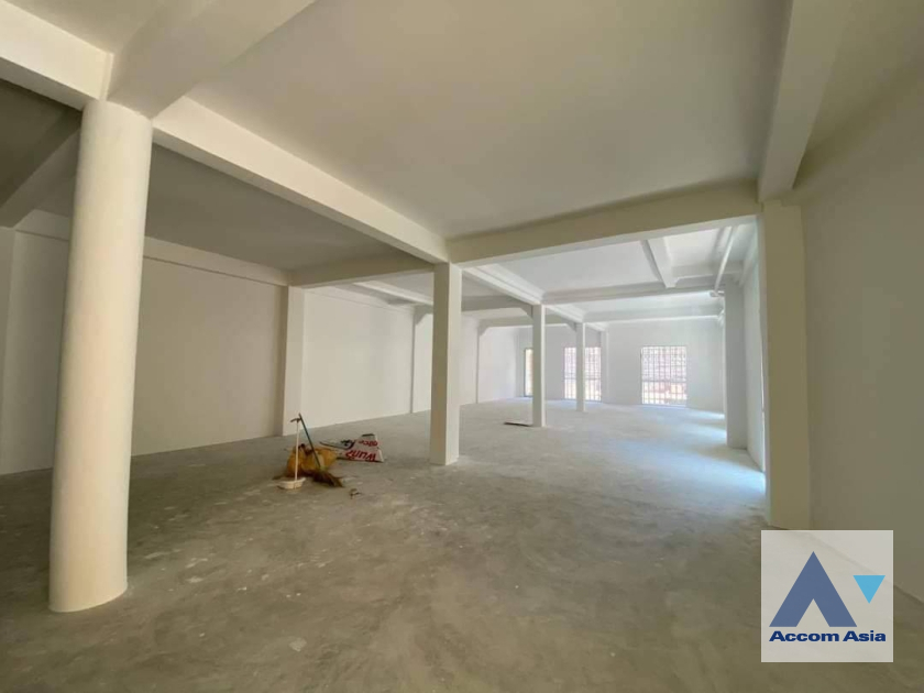  1  Building For Sale in Sukhumvit ,Bangkok BTS Phrom Phong - MRT Queen Sirikit National Convention Center AA41973