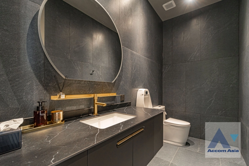 12  4 br House For Sale in Phaholyothin ,Bangkok  at Jia Pool Residence AA41981