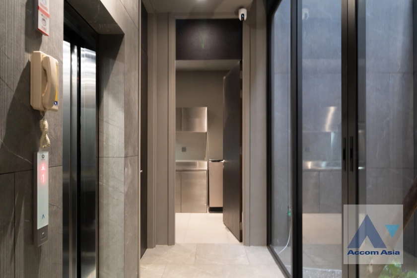 12  4 br House For Sale in Phaholyothin ,Bangkok  at Jia Pool Residence AA41982