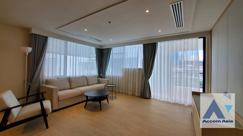  Children Dreaming Place - Garden Apartment  3 Bedroom for Rent MRT Lumphini in Sathorn Bangkok