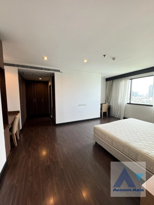 7  2 br Apartment For Rent in Sukhumvit ,Bangkok BTS Ekkamai at High-Rise Living with a Large Balcony Apartment in Ekkamai AA41988