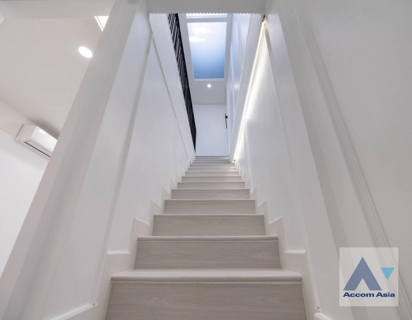 9  4 br Townhouse For Rent in Sukhumvit ,Bangkok BTS Phra khanong at Moo Baan Klongtan Nivet AA41991