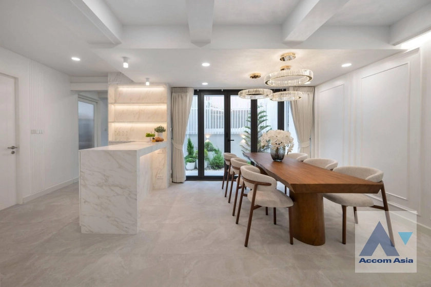  1  4 br Townhouse For Rent in Sukhumvit ,Bangkok BTS Phra khanong at Moo Baan Klongtan Nivet AA41991