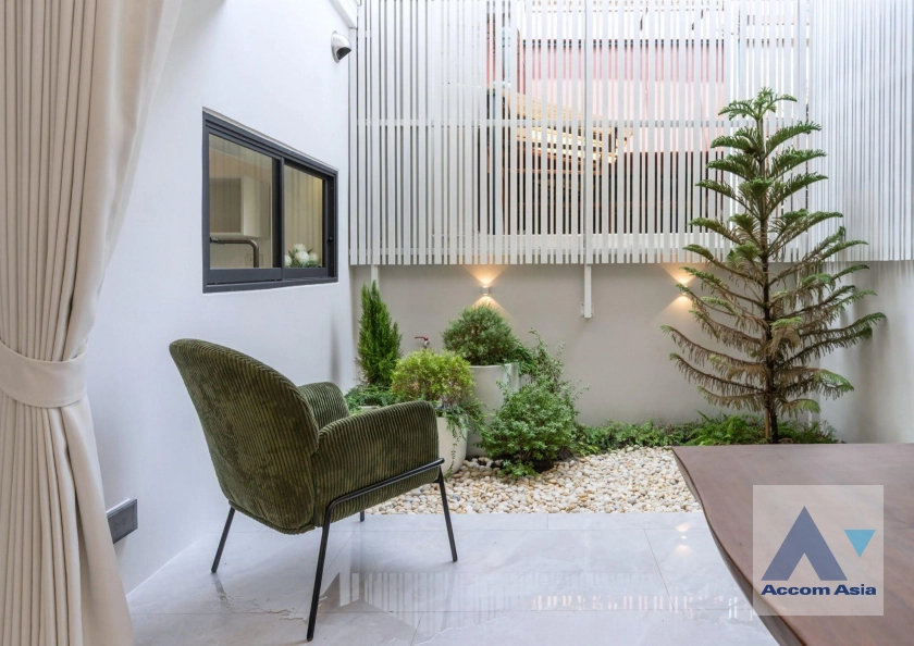 6  4 br Townhouse For Rent in Sukhumvit ,Bangkok BTS Phra khanong at Moo Baan Klongtan Nivet AA41991