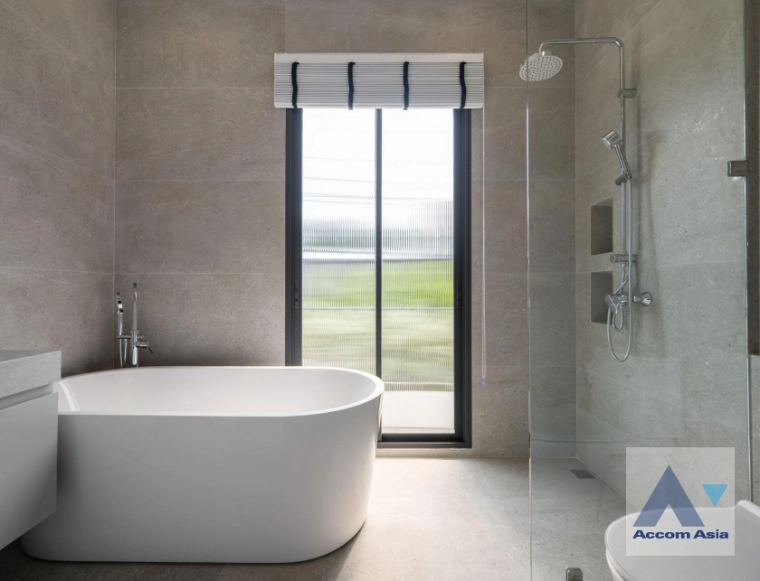 15  4 br Townhouse For Rent in Sukhumvit ,Bangkok BTS Phra khanong at Moo Baan Klongtan Nivet AA41991